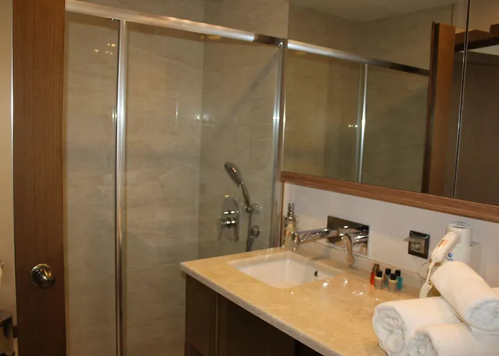 My Palace Airport Szálloda